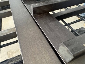 black trellis wine cube